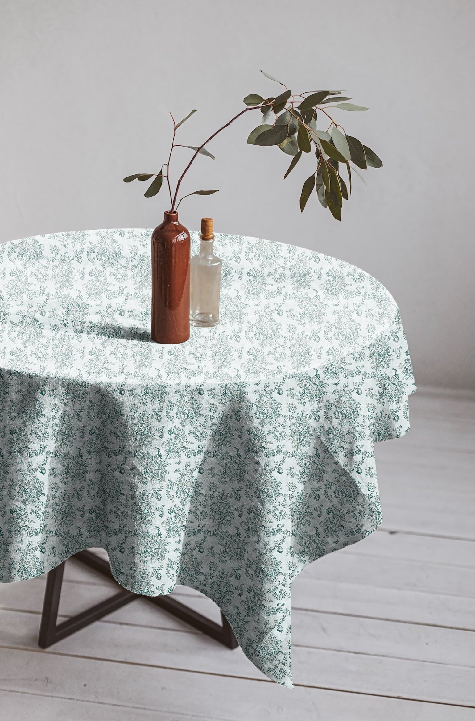 JODHPUR FLOWER WHITE/TEAL TABLE CLOTH