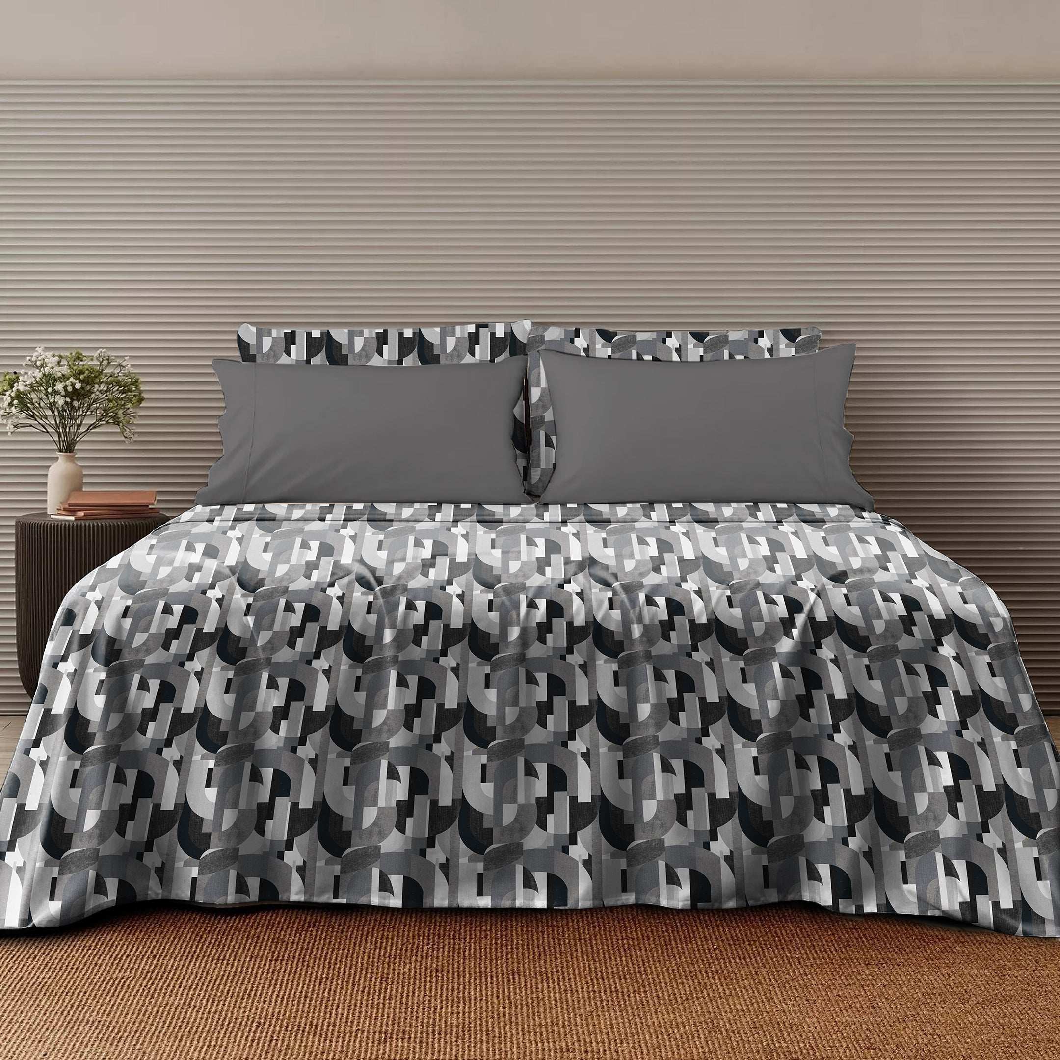 Illusion Curves Bedsheet for Double Bed with 2 PillowCovers King Size (104" X 90") Black/Grey