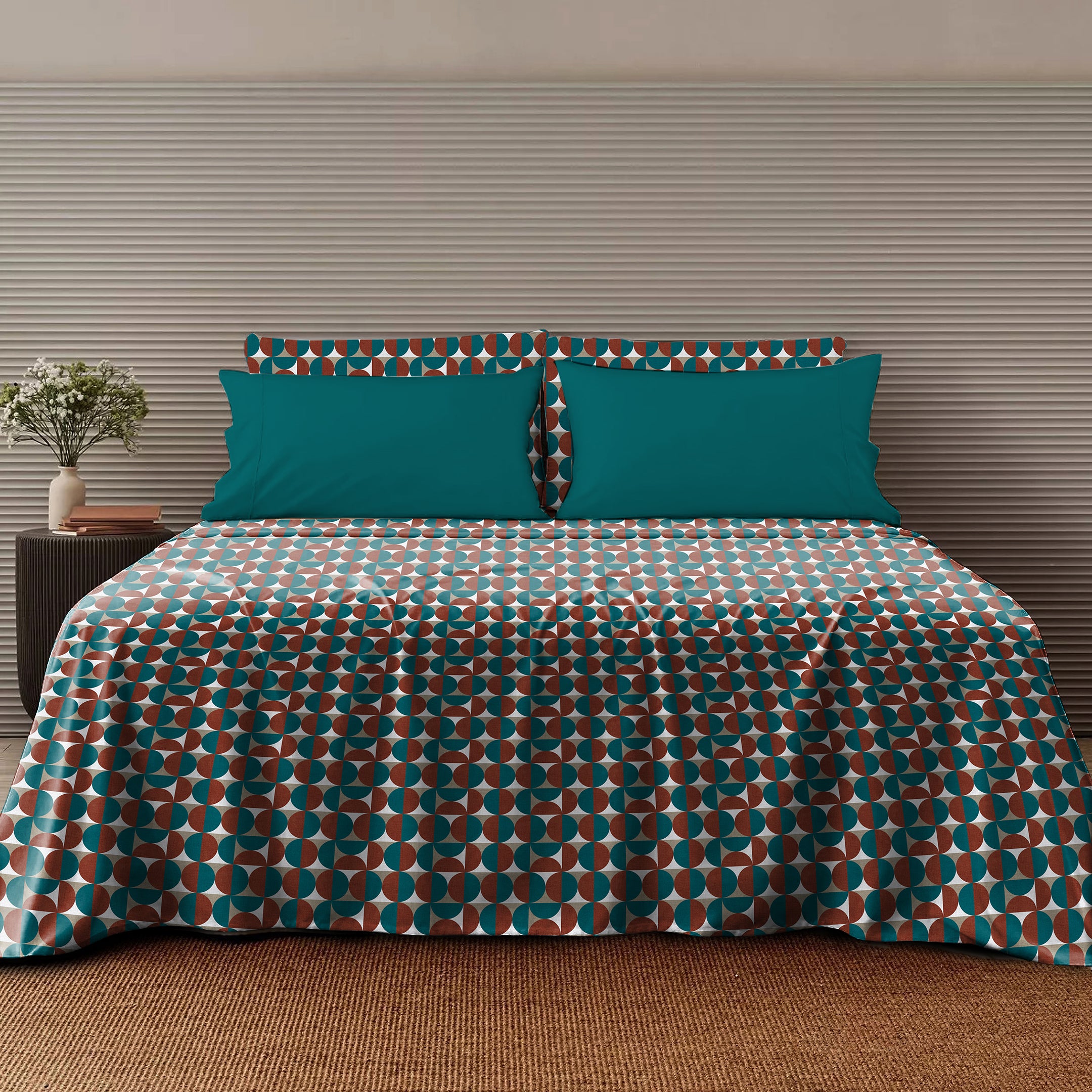 illusion Circle Bedsheet for Double Bed with 2 PillowCovers King Size (104" X 90") Brown/Teal