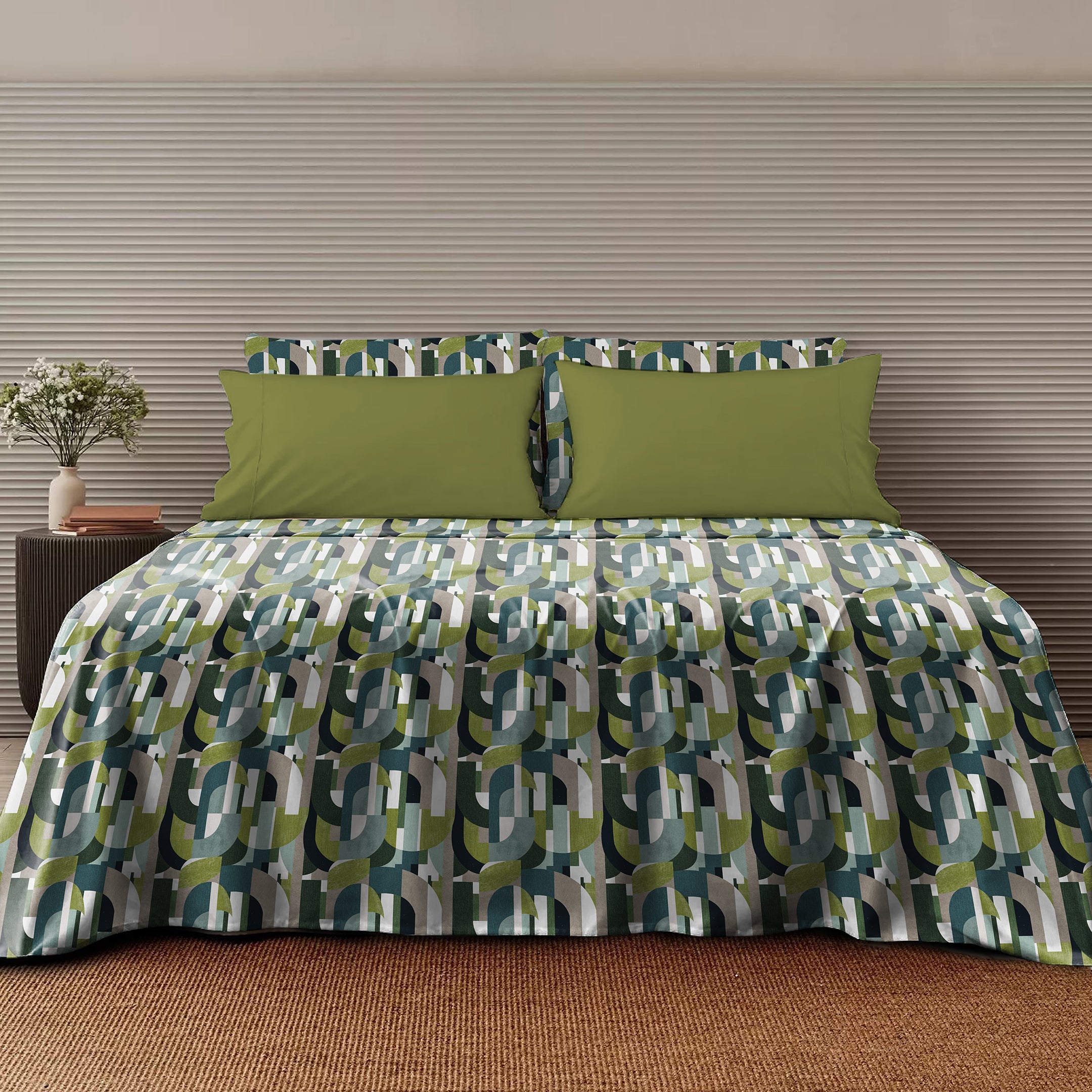 illusion Curves  Bedsheet for Double Bed with 2 PillowCovers King Size (104" X 90") Teal/Olive